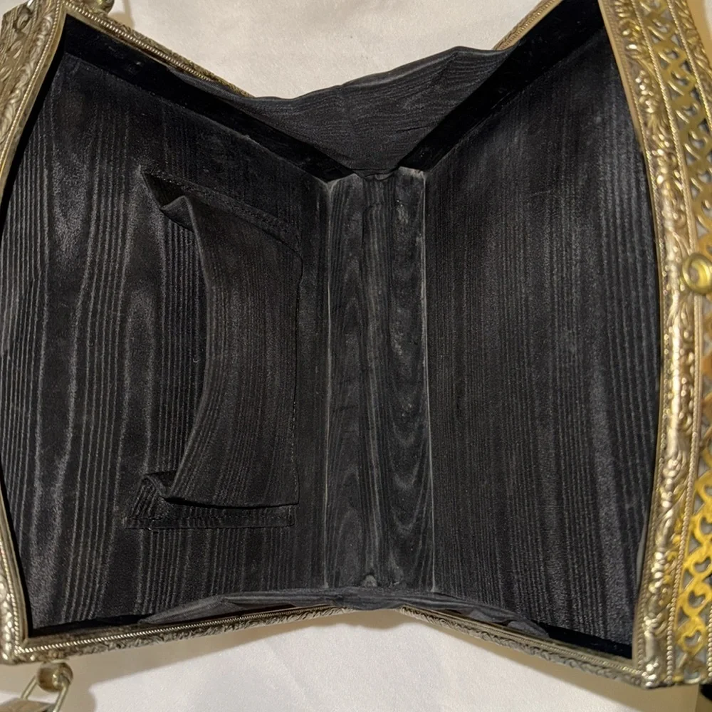 Vintage 1950’s Filigree Metal & Needlepoint Handbag Purse - Picture 9 of 17